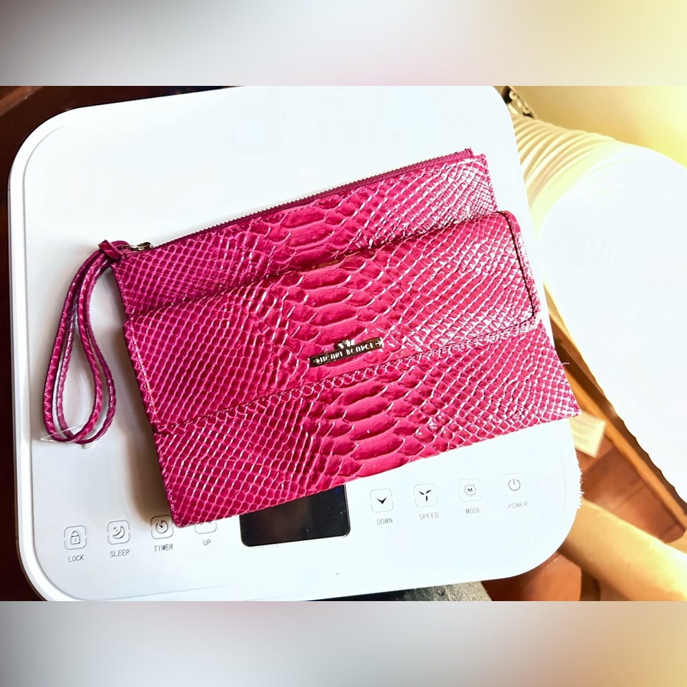 VINTAGE DESIGNER HOT PINK SNAKE PRINT HAND BAG